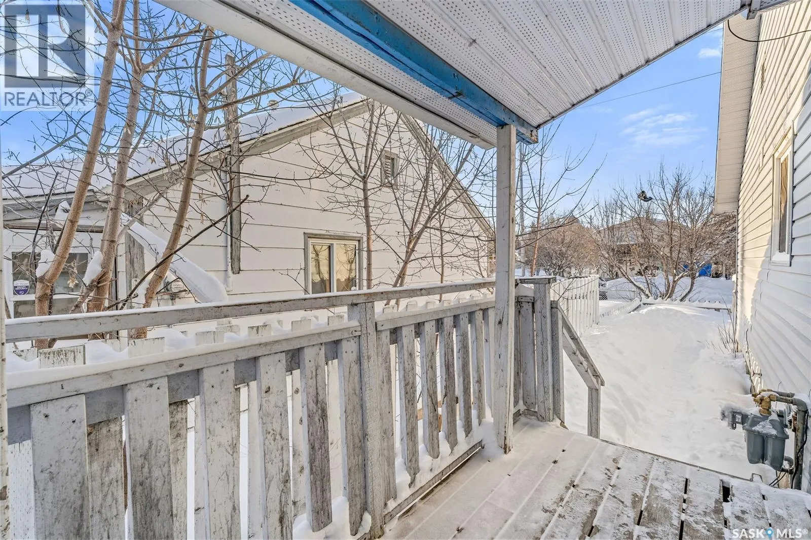 806 12th STREET W