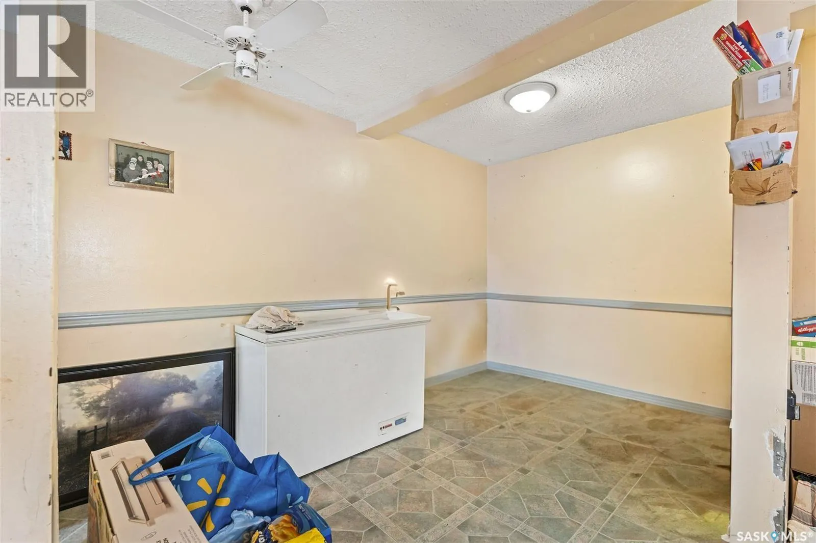 806 12th STREET W