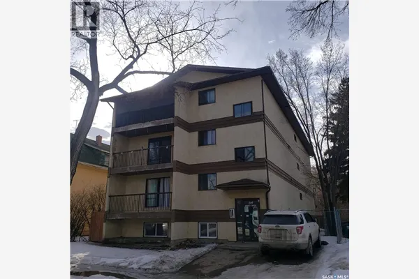 219 N AVENUE S