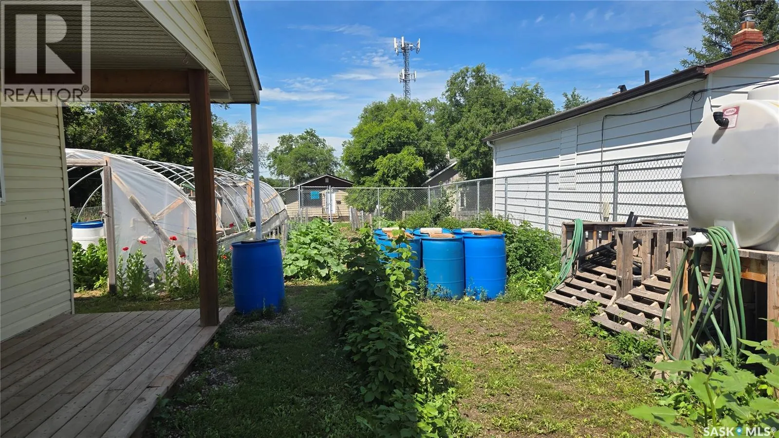 1005 Lillooet STREET W
