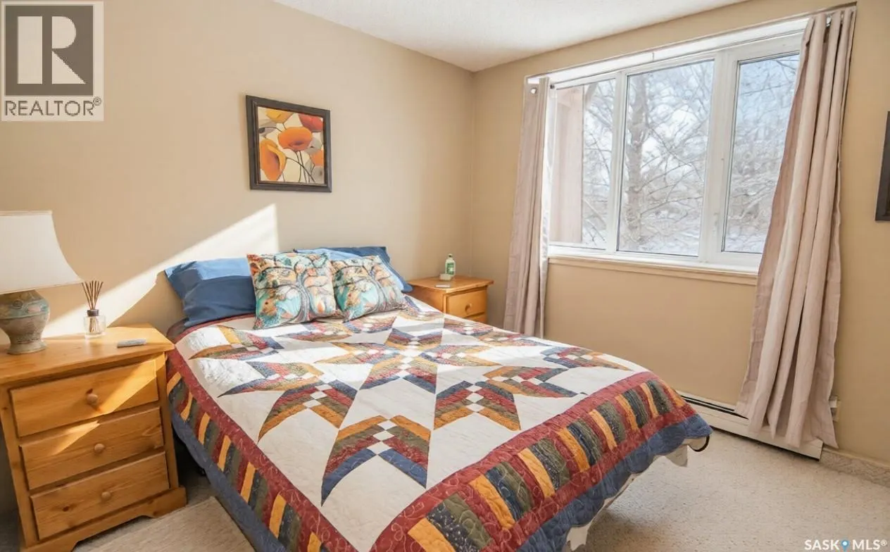 202 699 28th STREET W