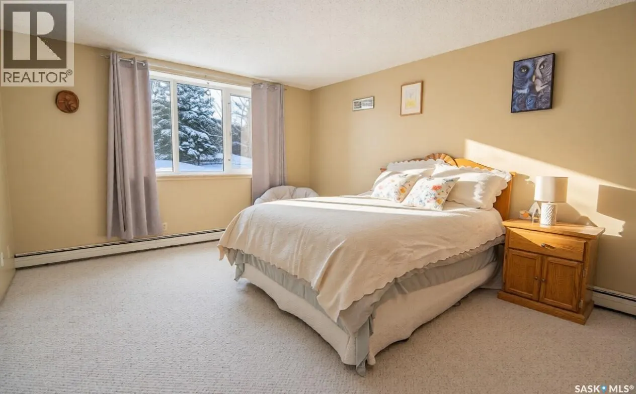 202 699 28th STREET W