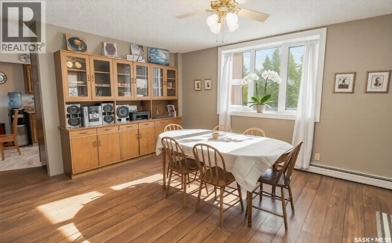 202 699 28th STREET W