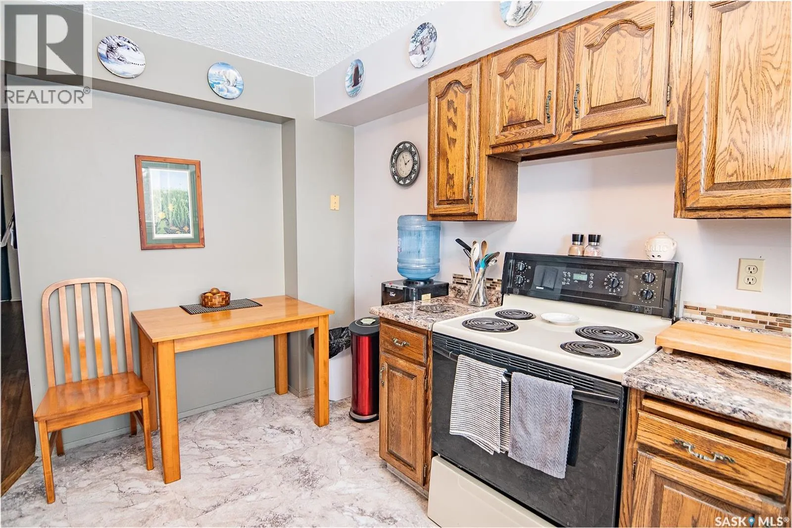 202 699 28th STREET W
