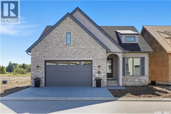 31 350 Cartwright STREET