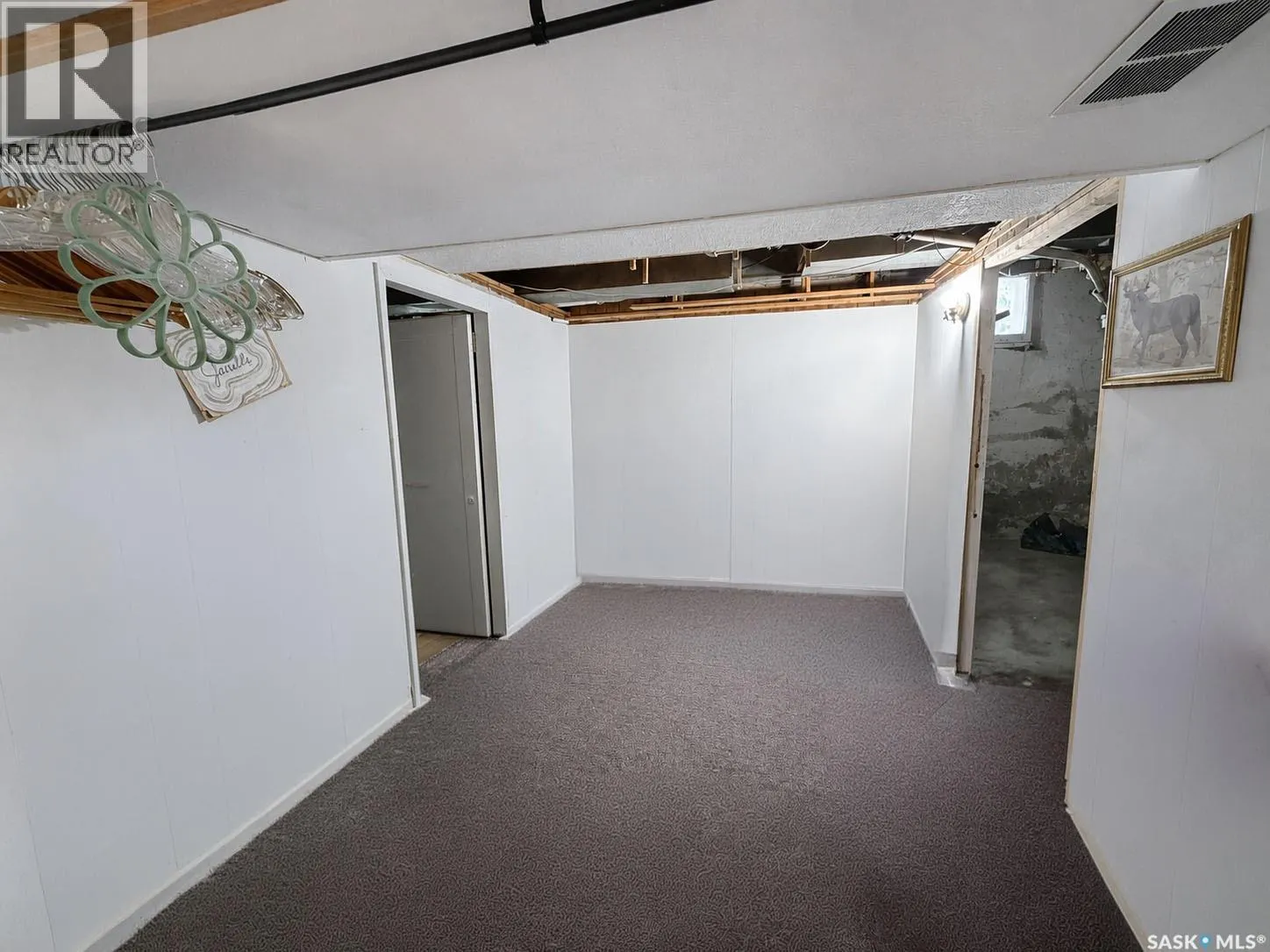 385 19th STREET W