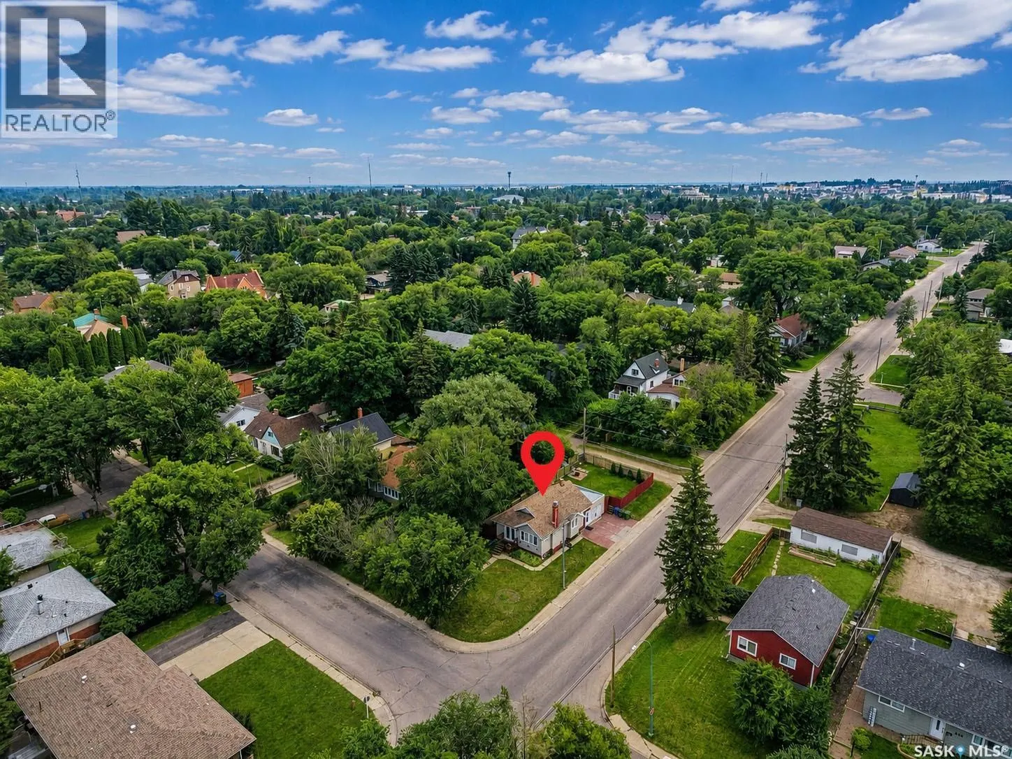385 19th STREET W