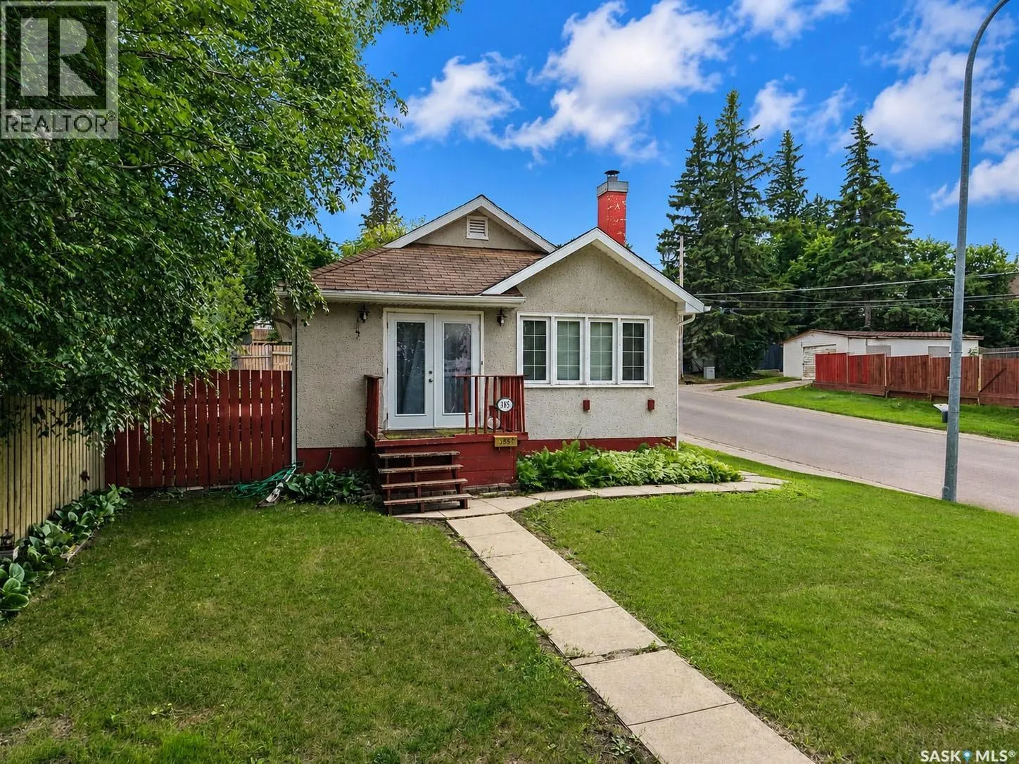 385 19th STREET W