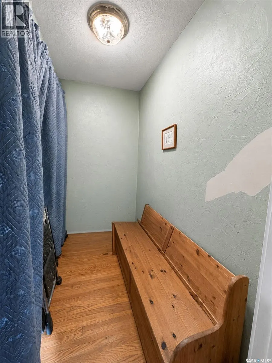 385 19th STREET W