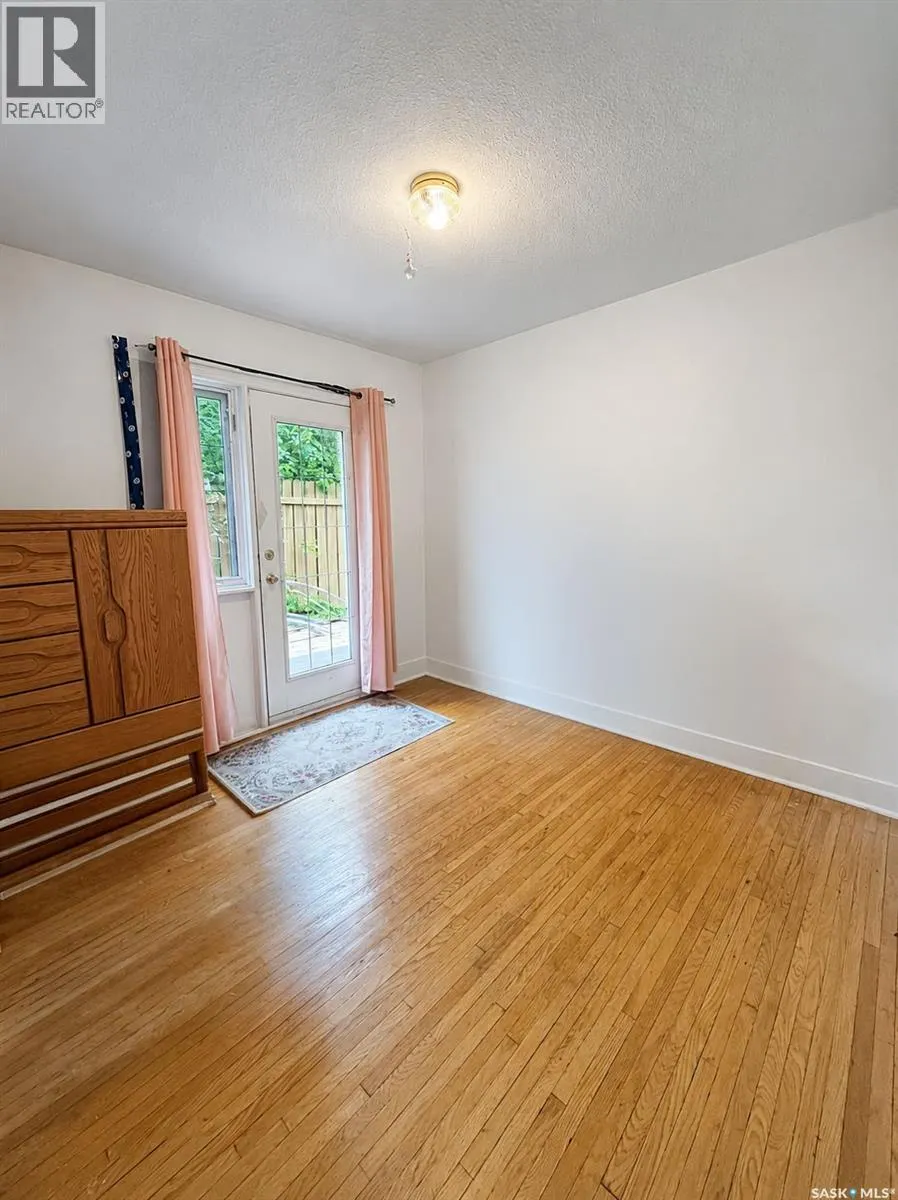 385 19th STREET W