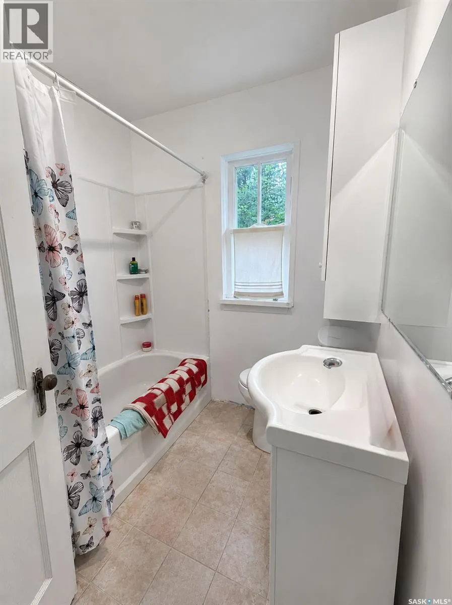 385 19th STREET W
