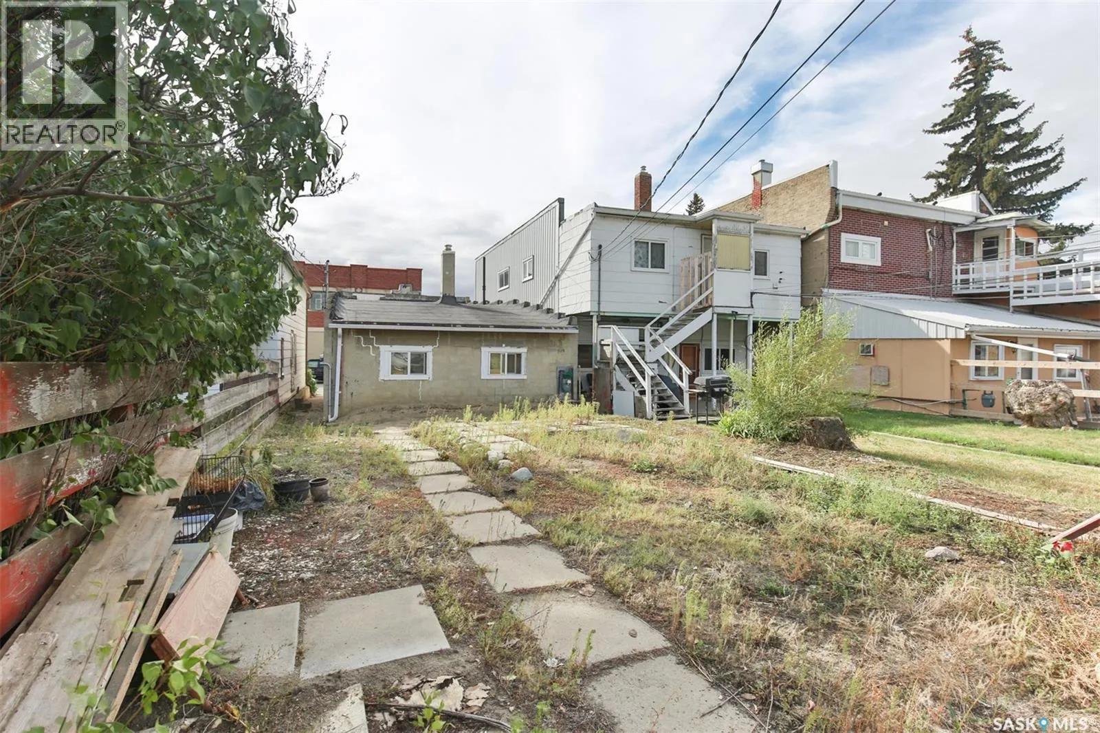 306 Fairford STREET W