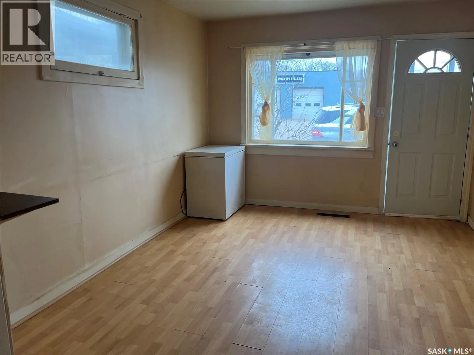 101B 1st AVENUE W