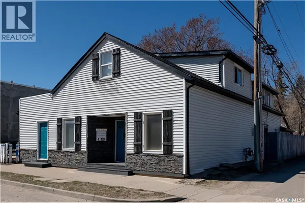 311 F AVENUE S