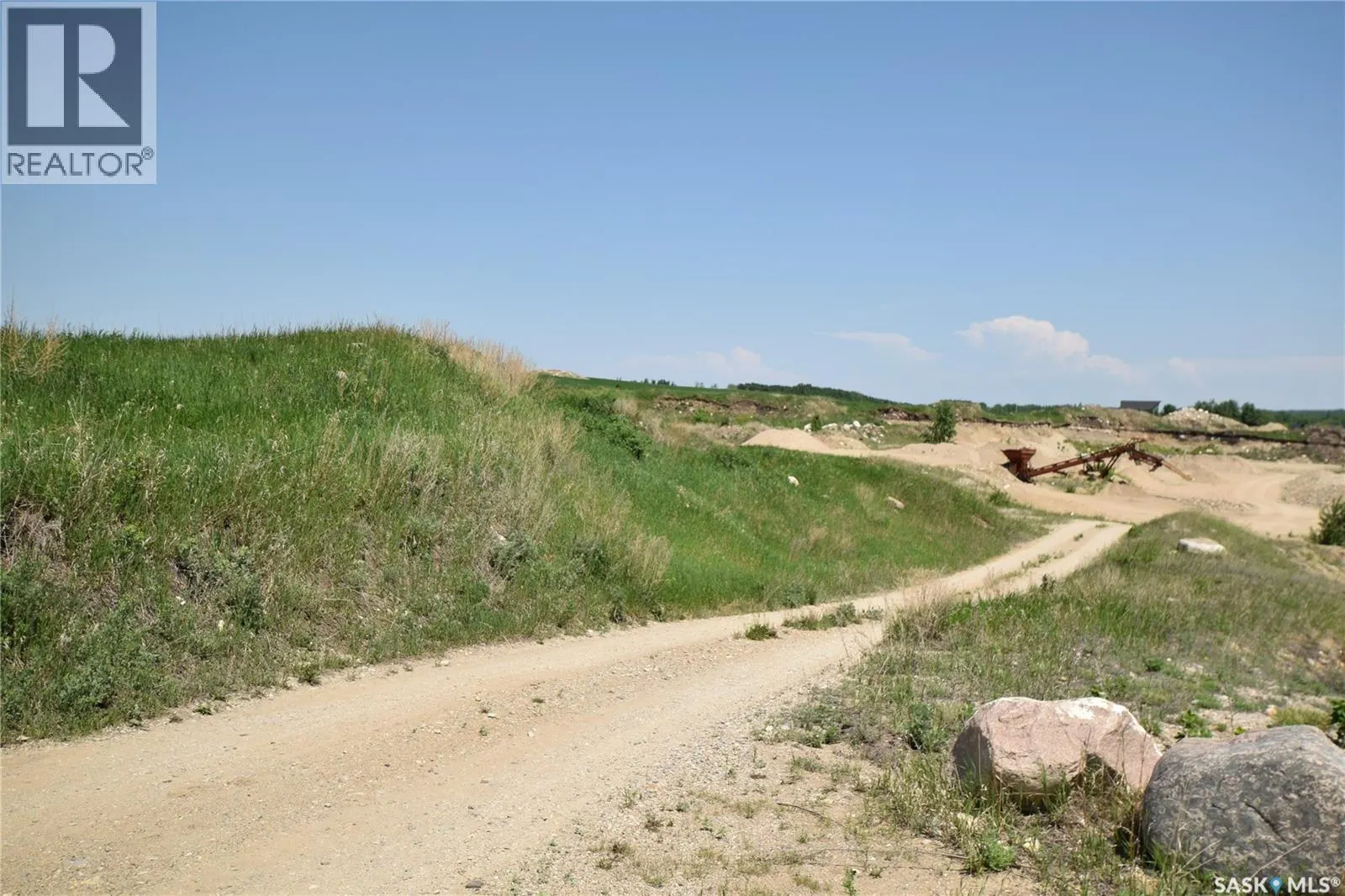 Osze Lakeview Property