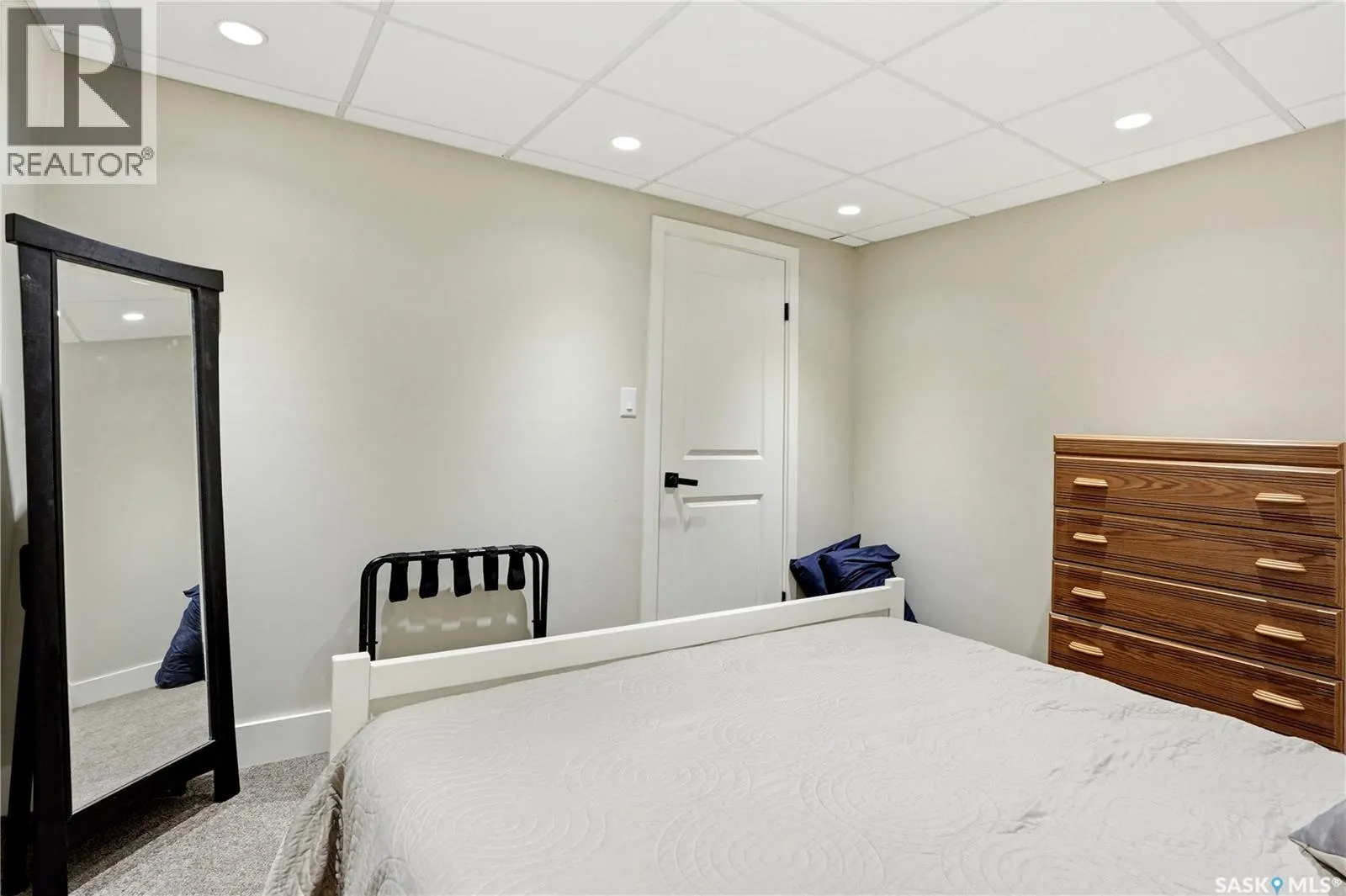 123 Burberry ROAD