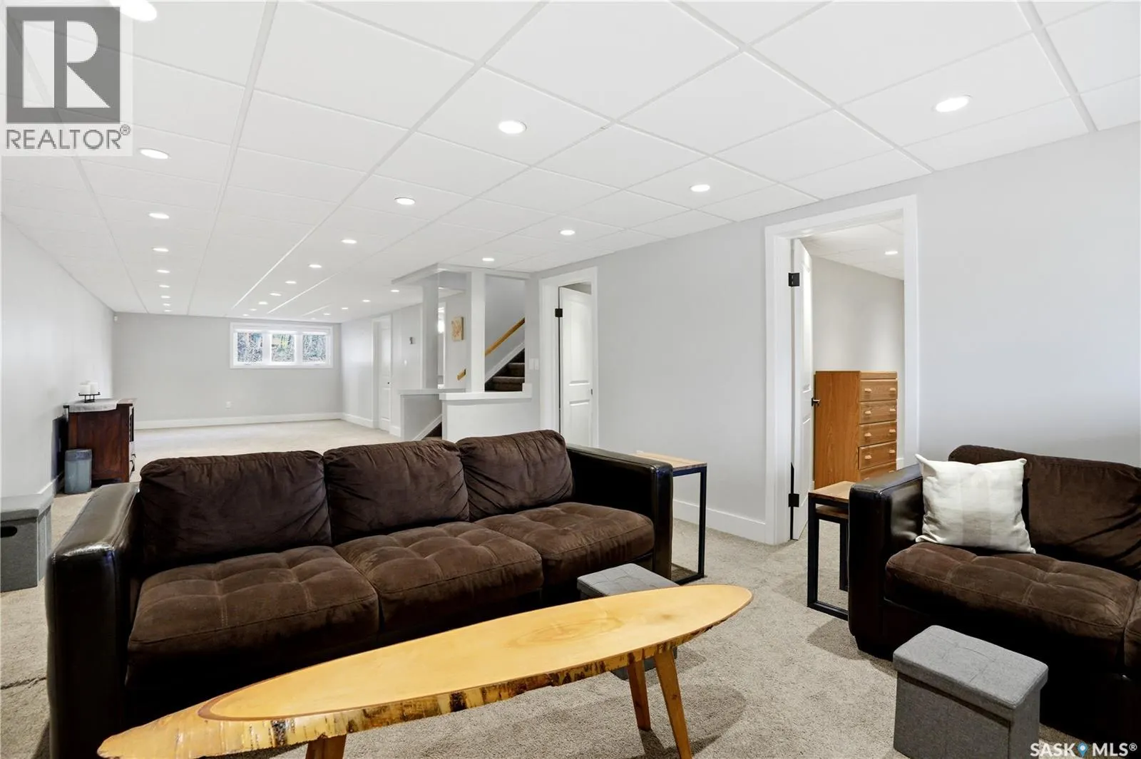 123 Burberry ROAD