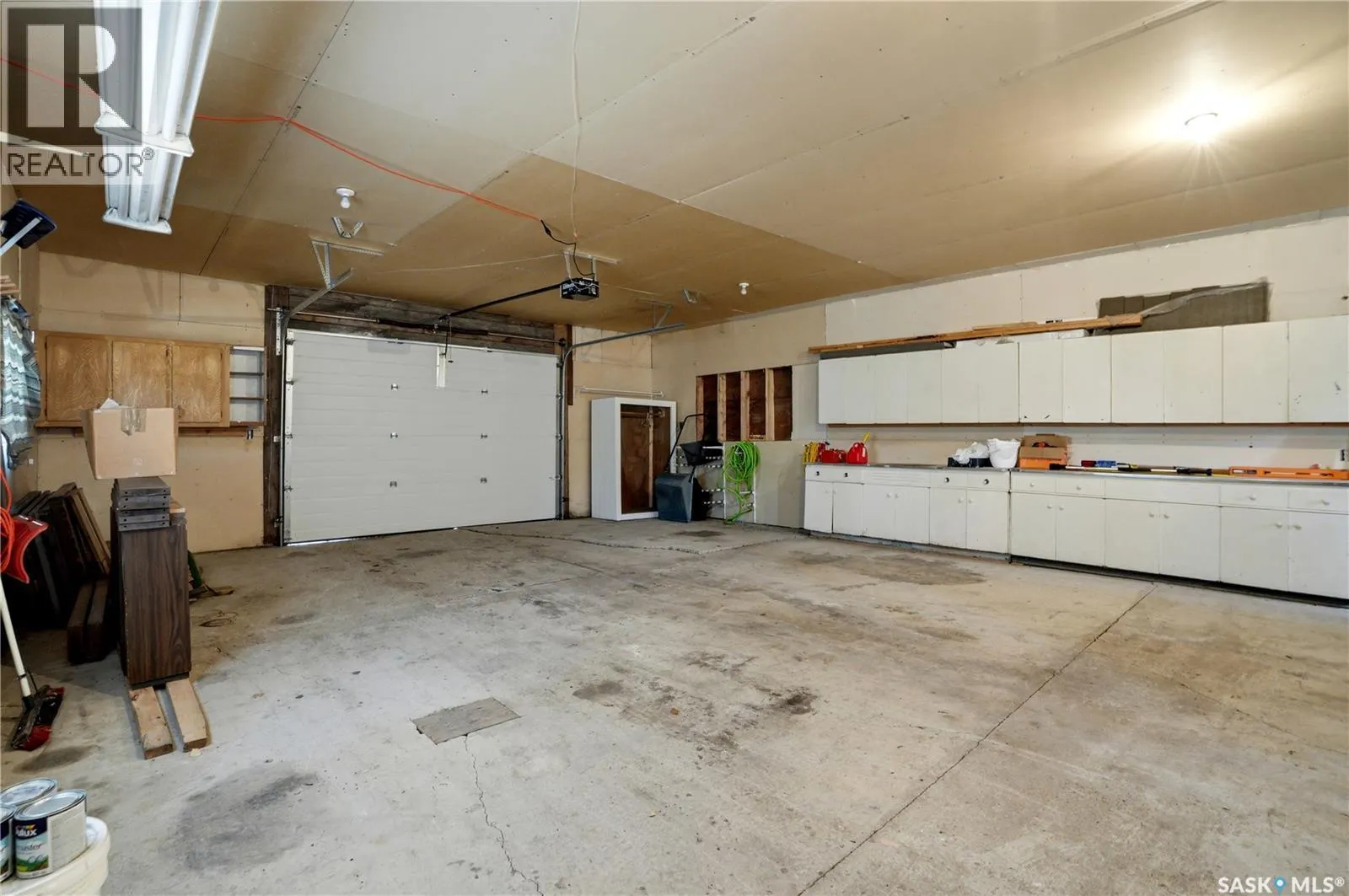 123 Burberry ROAD