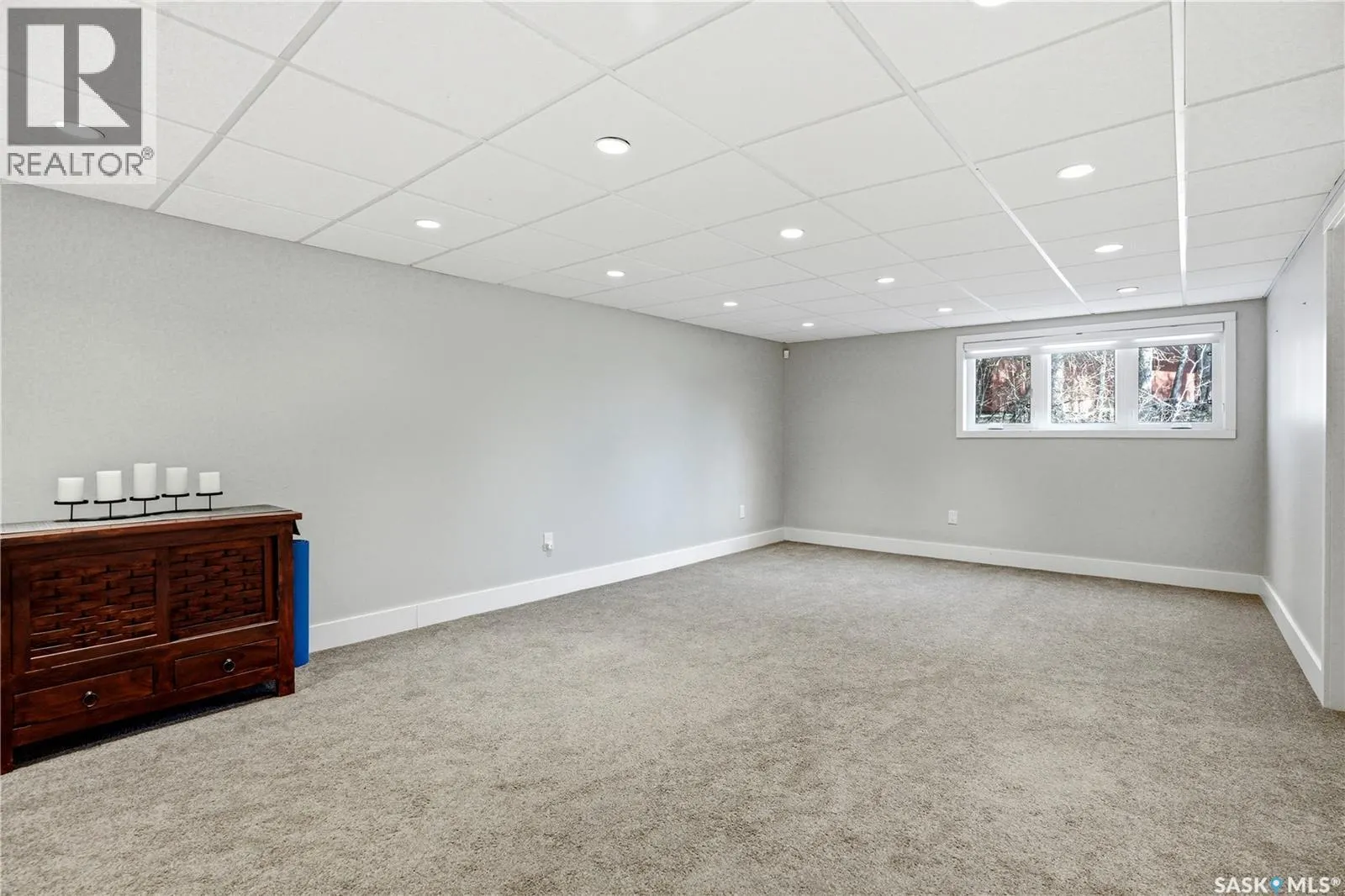 123 Burberry ROAD