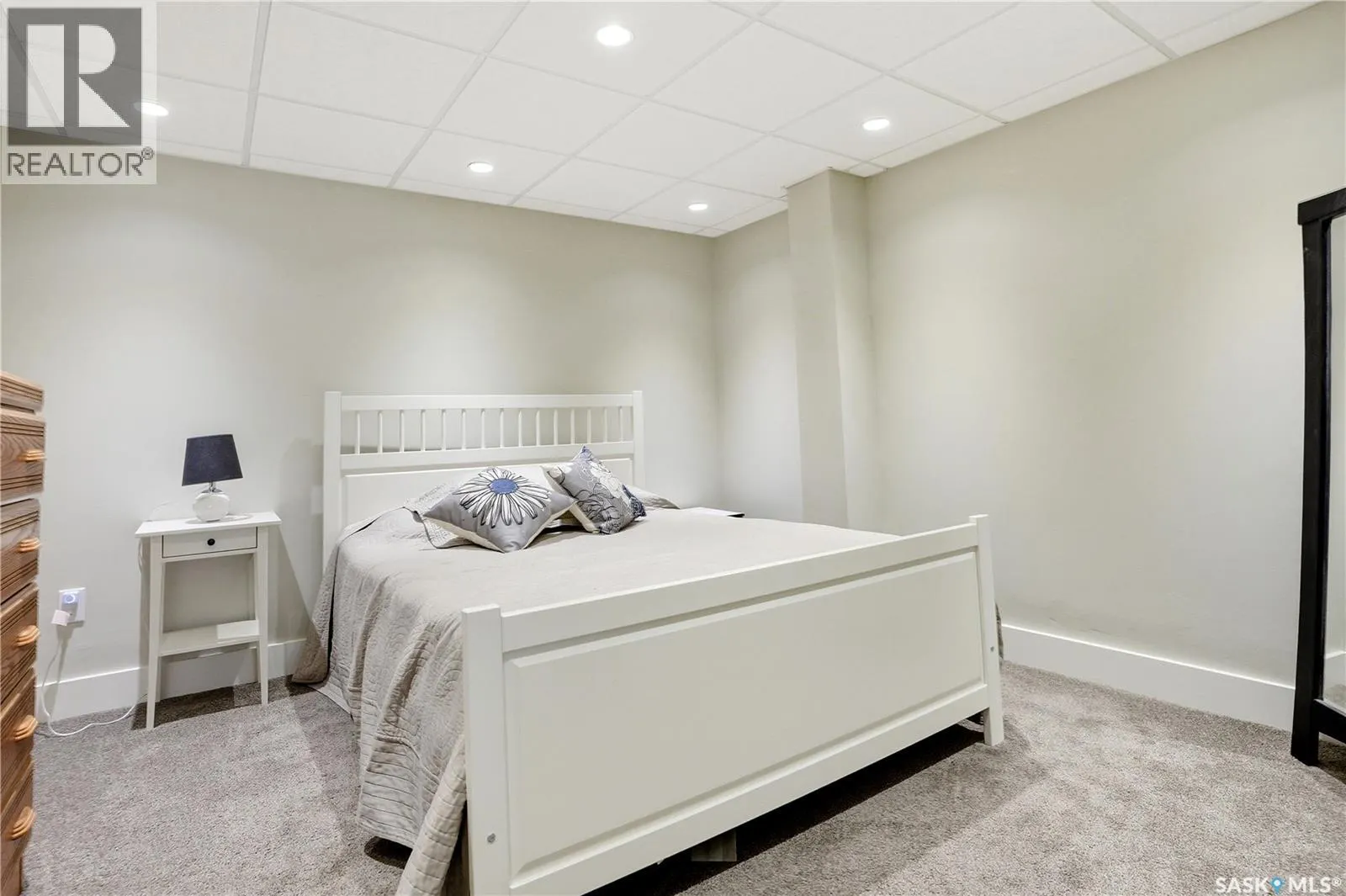 123 Burberry ROAD