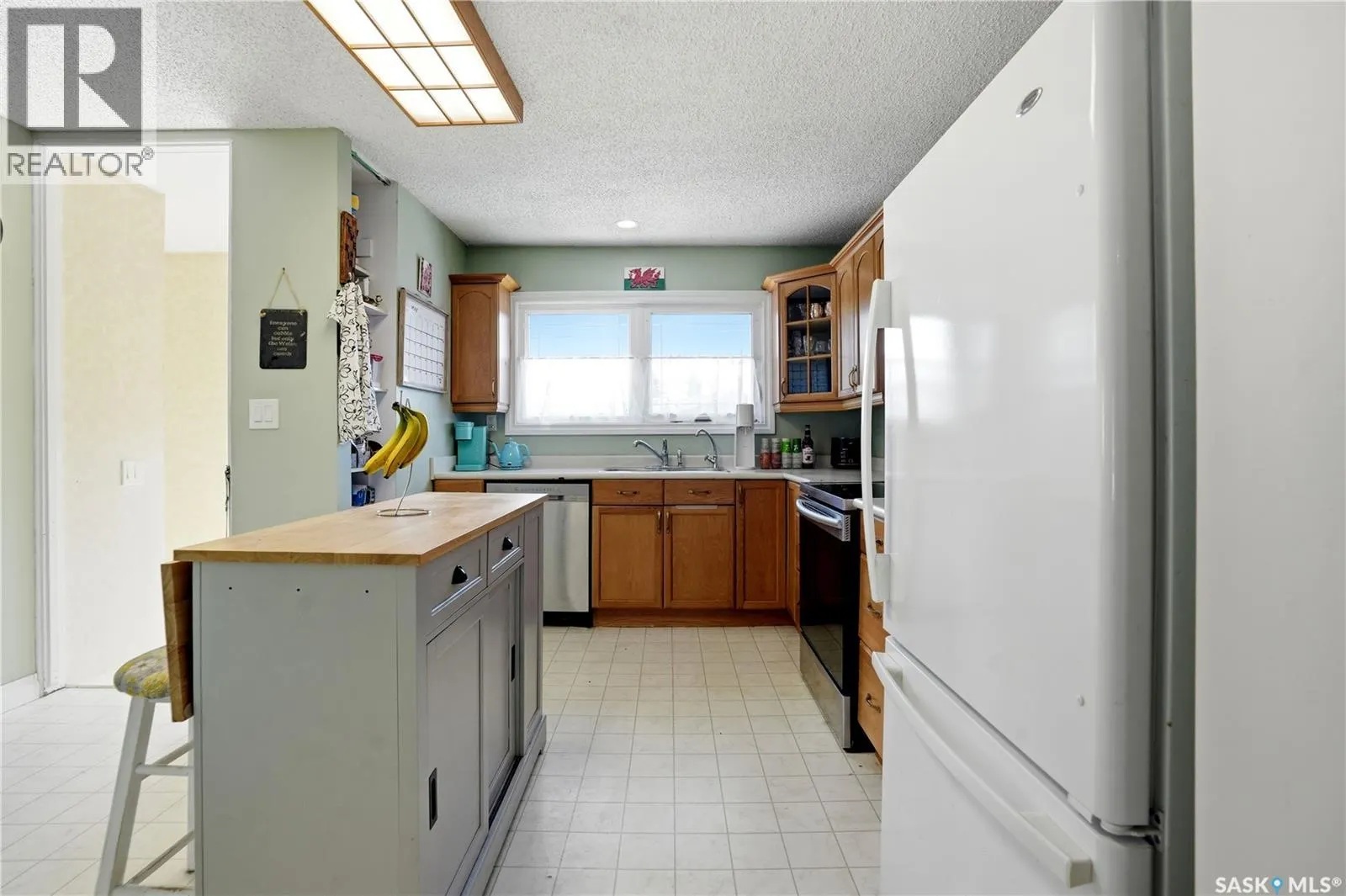 1009 Corman CRESCENT