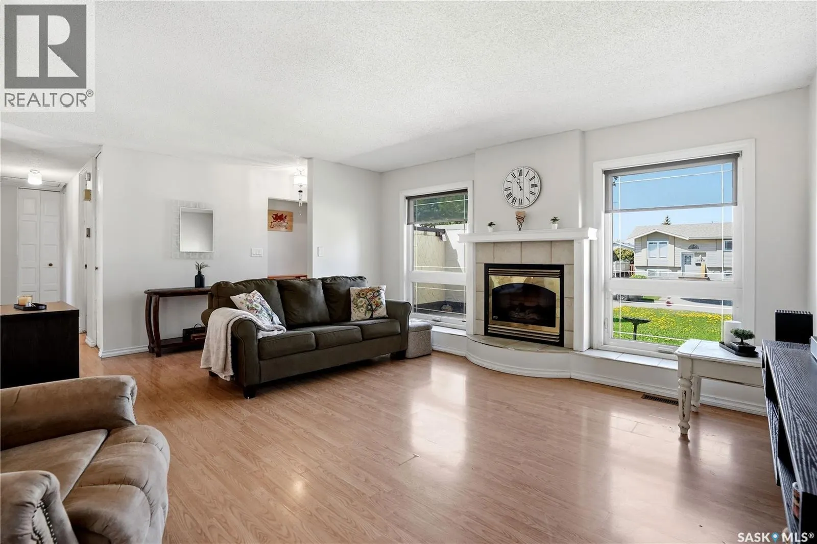 1009 Corman CRESCENT