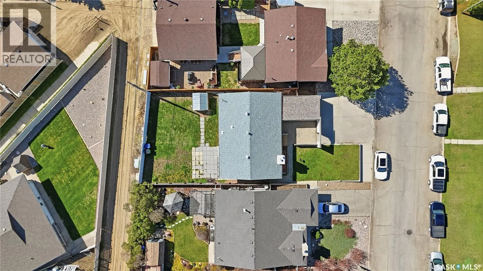 1009 Corman CRESCENT