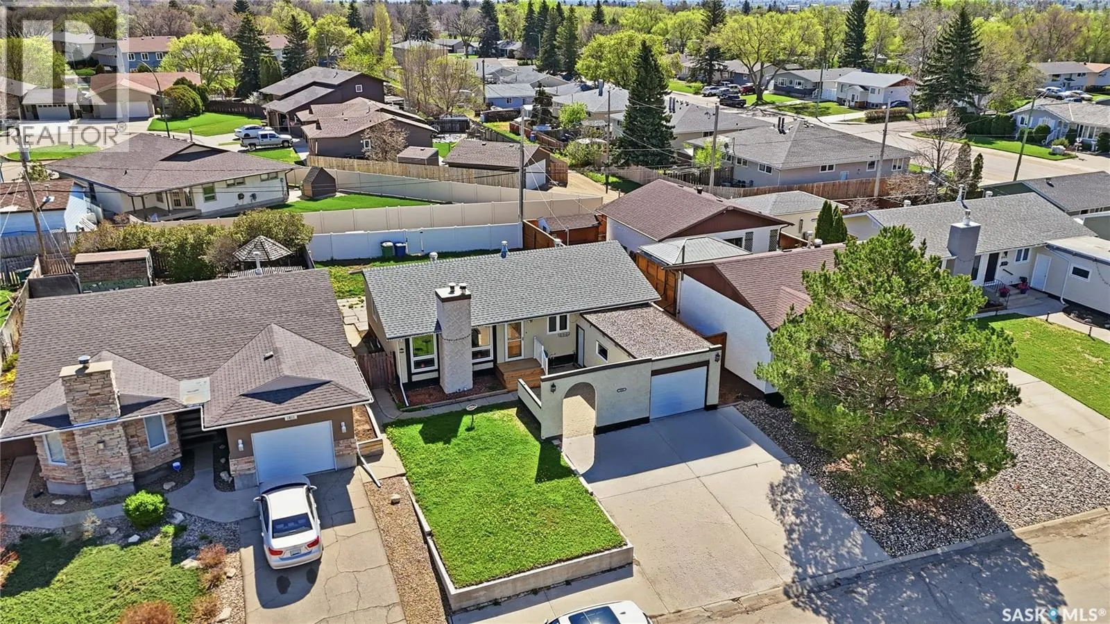 1009 Corman CRESCENT