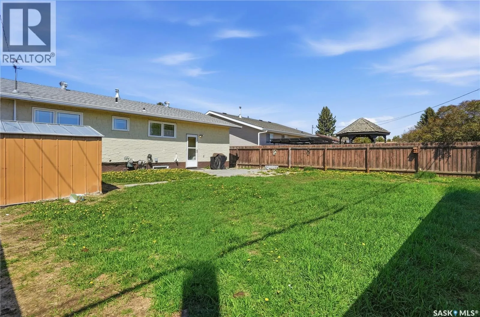 1009 Corman CRESCENT