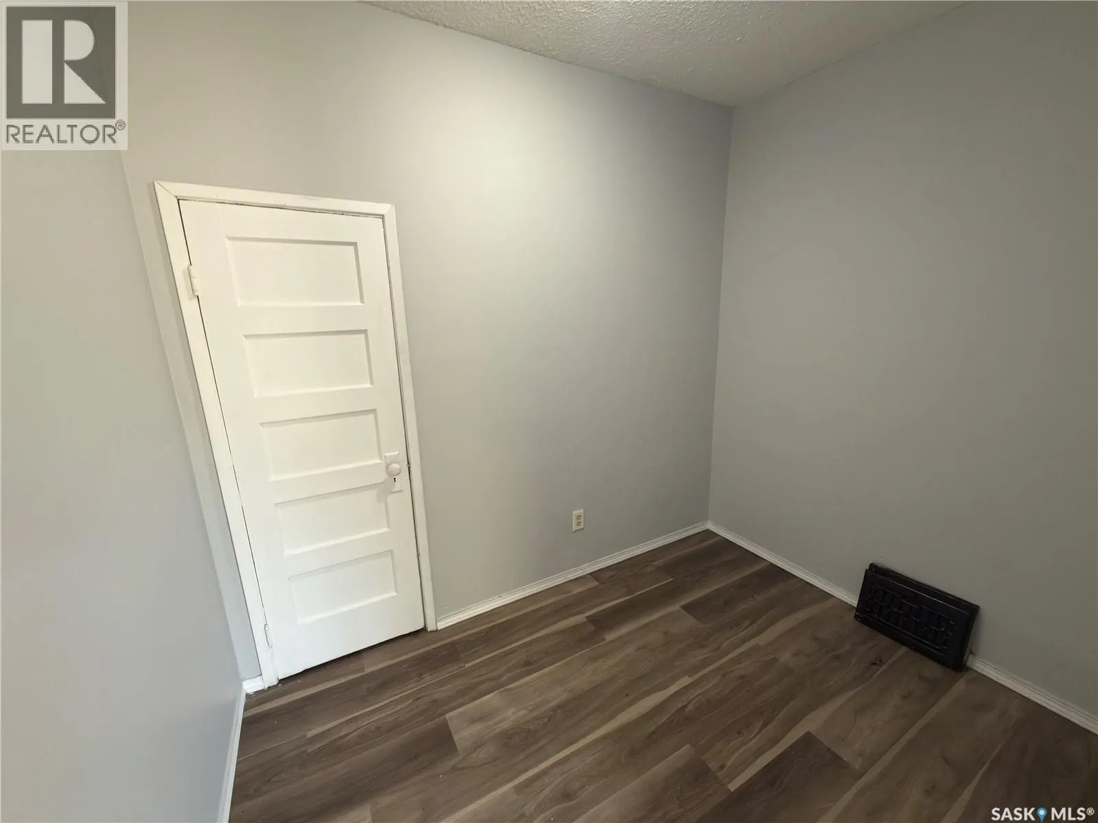 844 13th STREET W