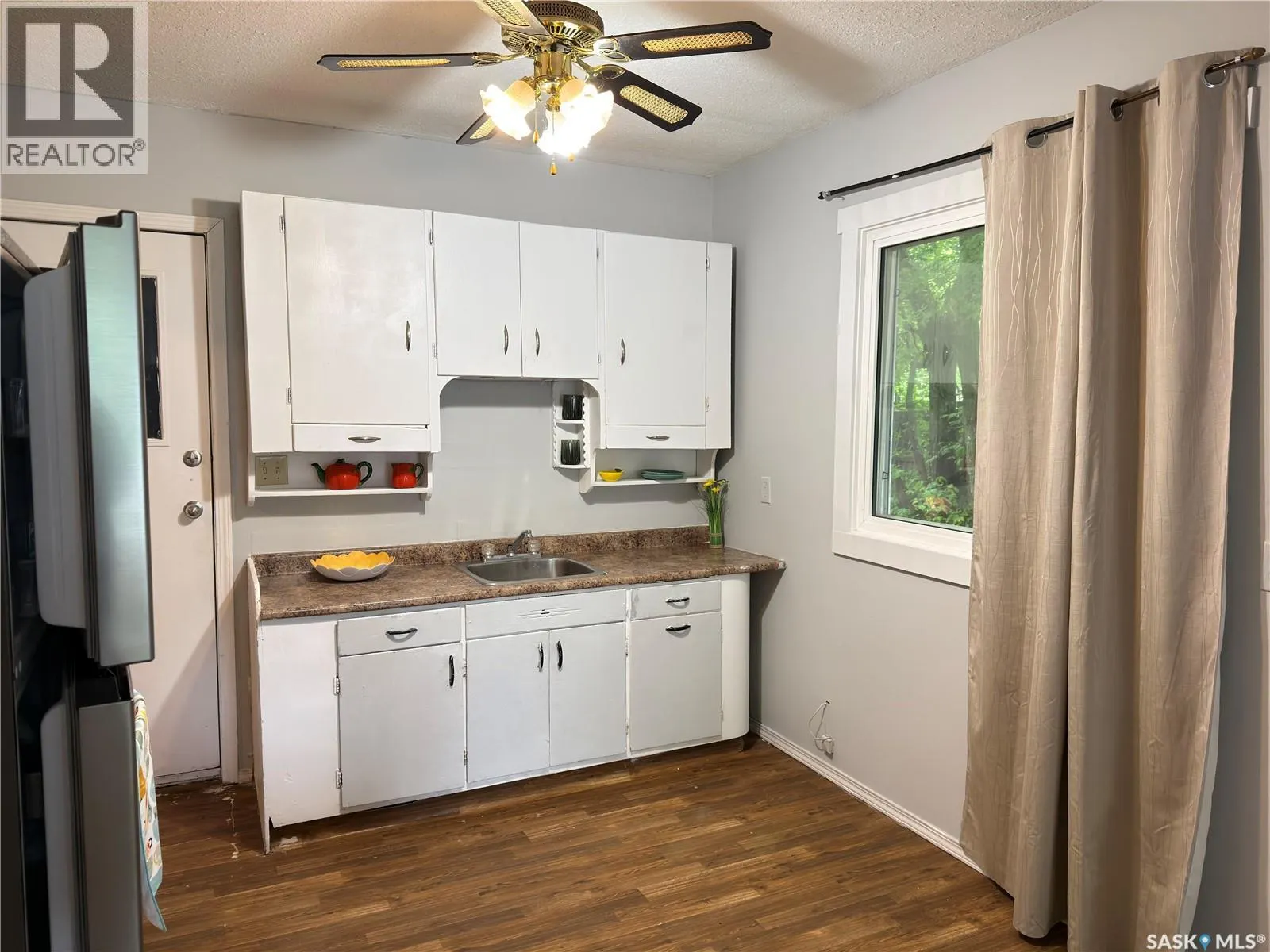 844 13th STREET W