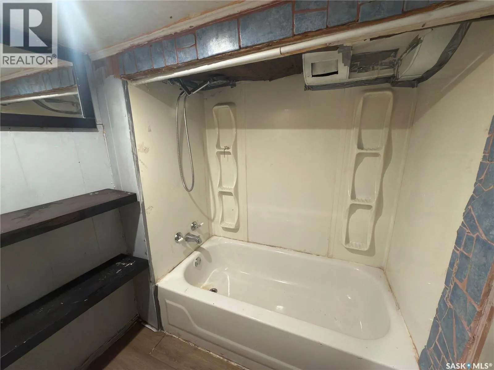 844 13th STREET W