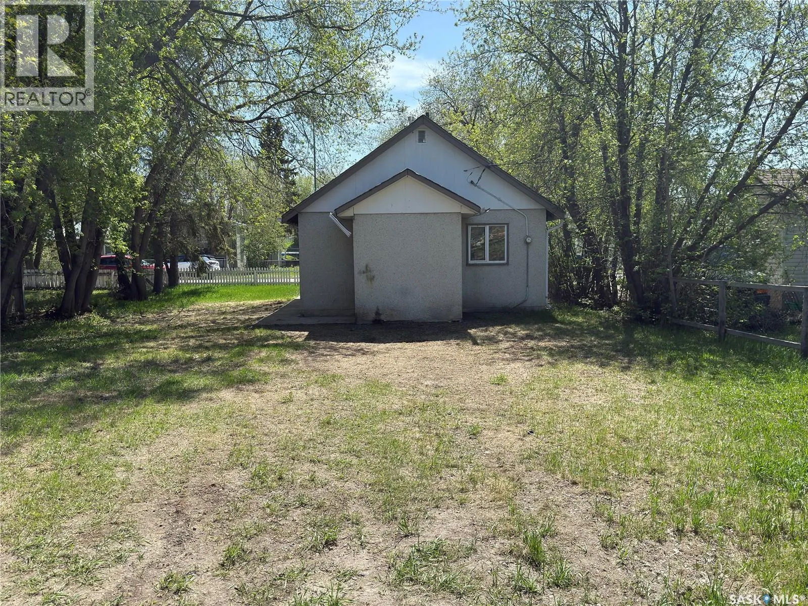 844 13th STREET W