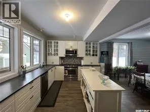 20 Nipew PLACE