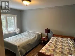 20 Nipew PLACE