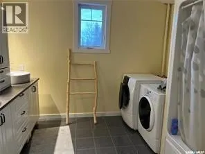 20 Nipew PLACE