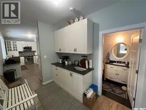 20 Nipew PLACE