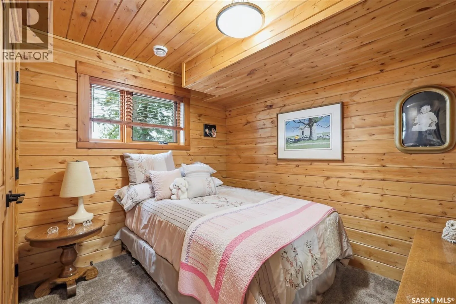 Paskaruk Acreage