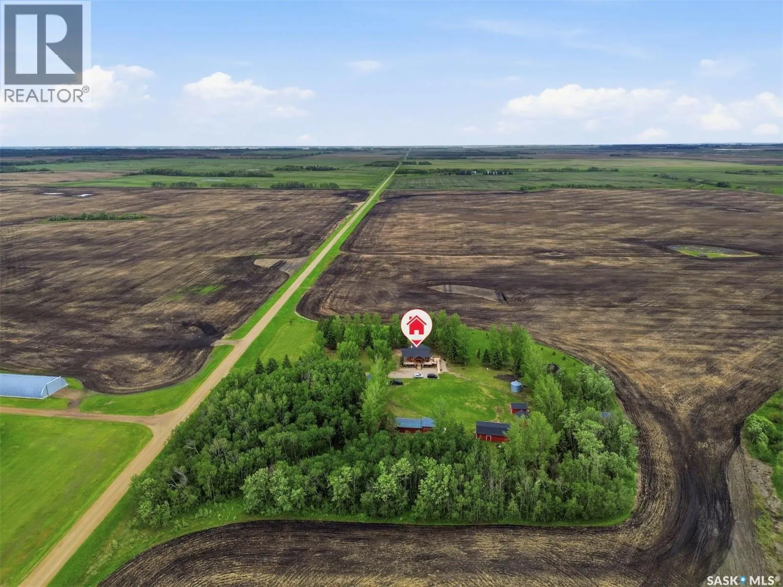 Paskaruk Acreage