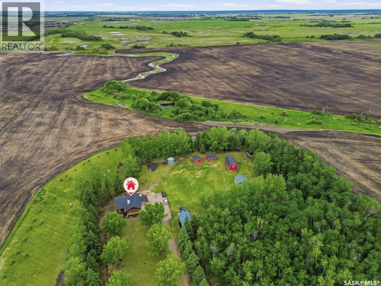 Paskaruk Acreage