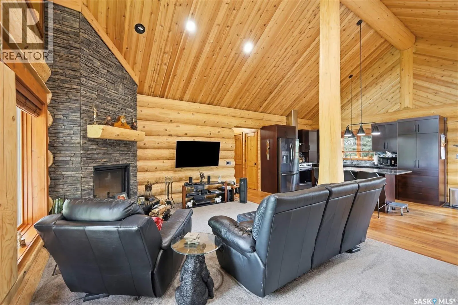 Paskaruk Acreage