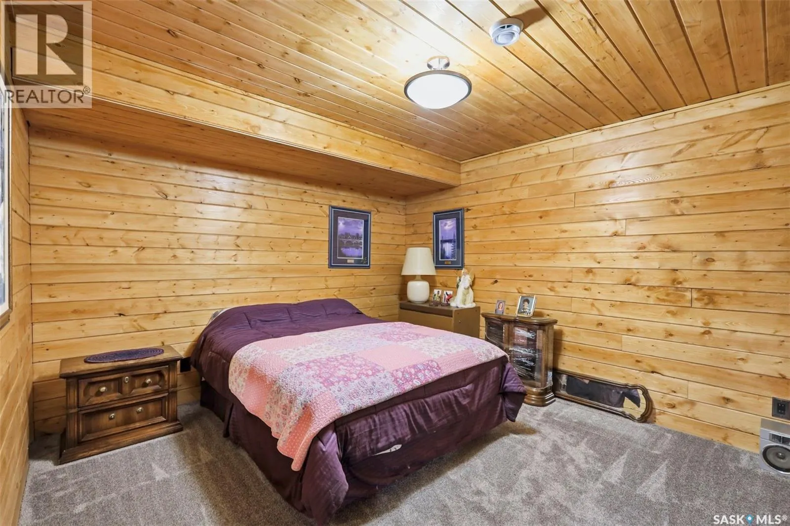 Paskaruk Acreage