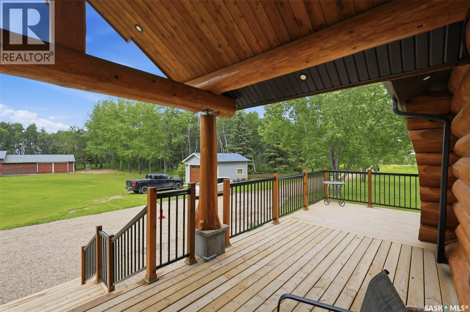Paskaruk Acreage