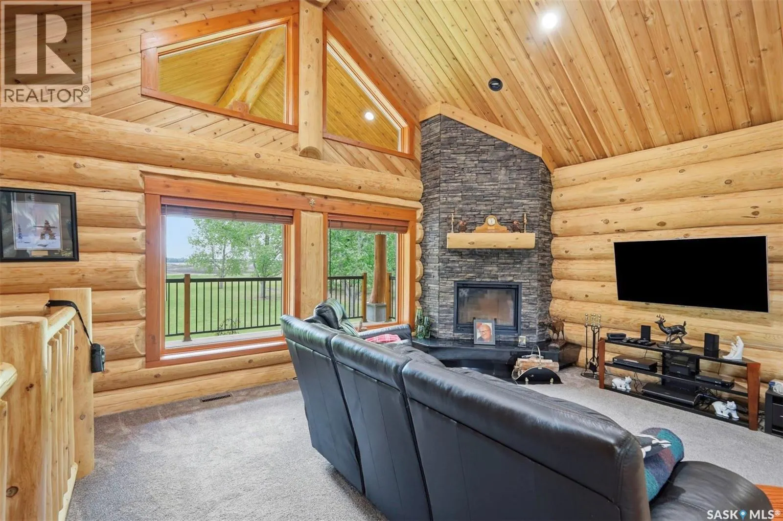 Paskaruk Acreage