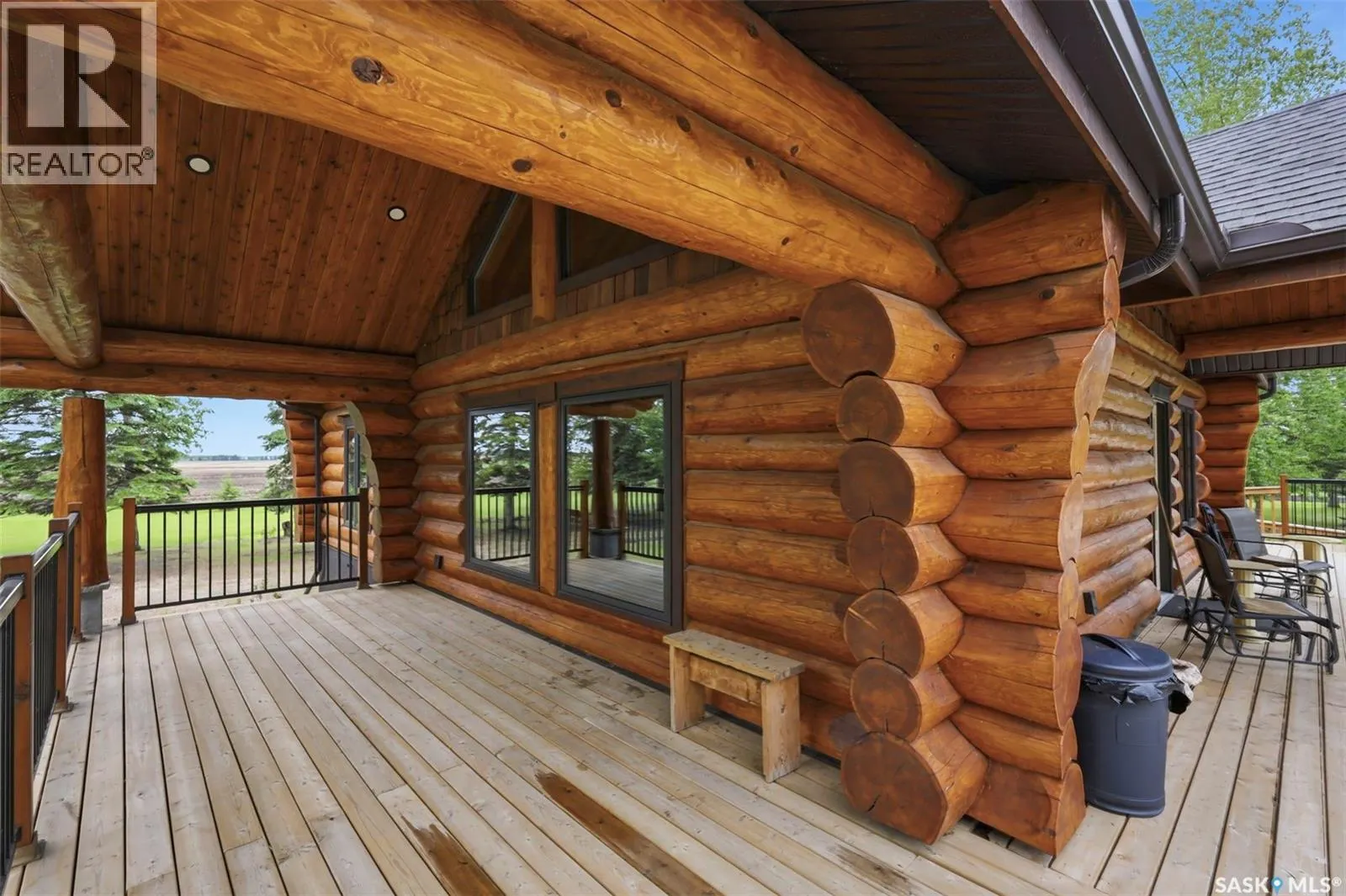 Paskaruk Acreage