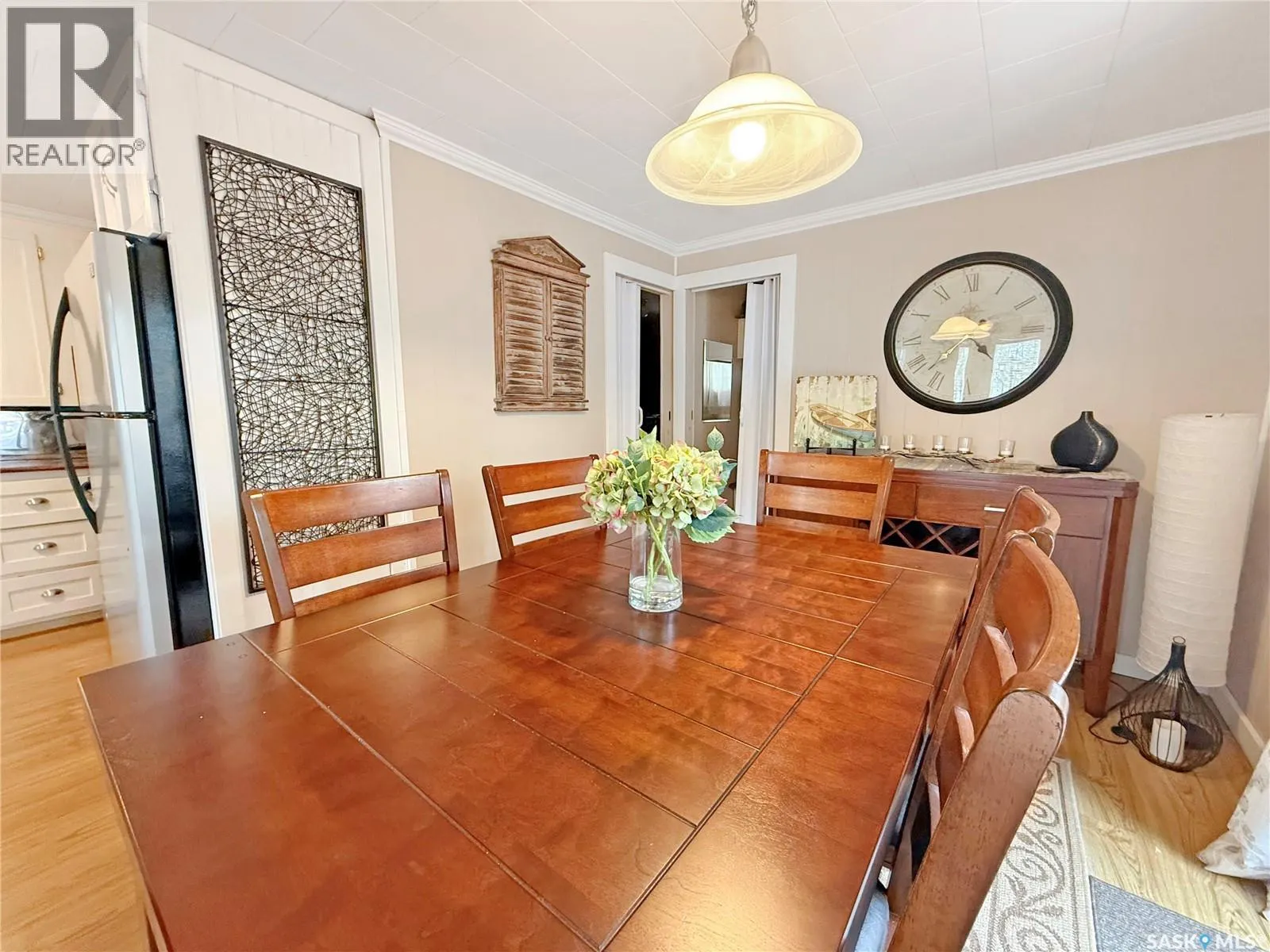 110 Lakeshore DRIVE