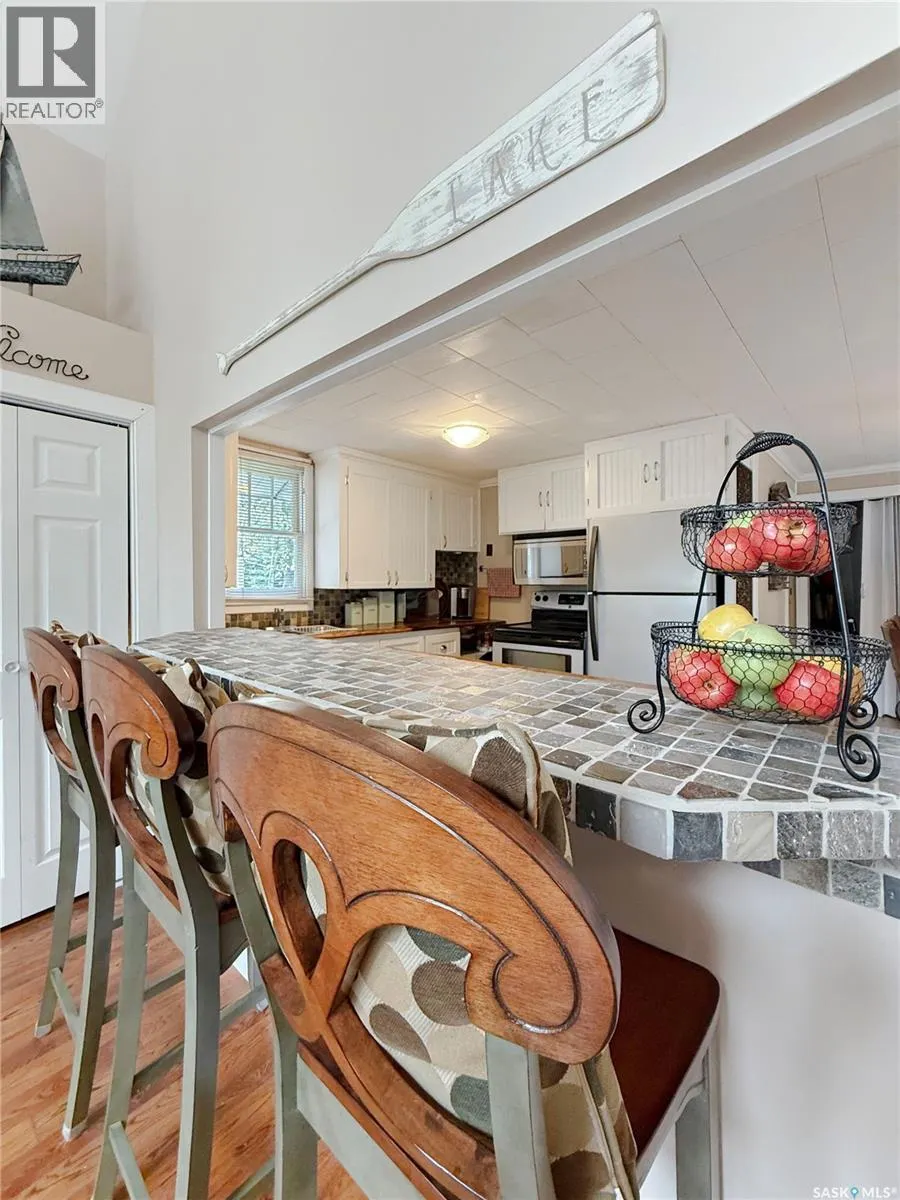 110 Lakeshore DRIVE