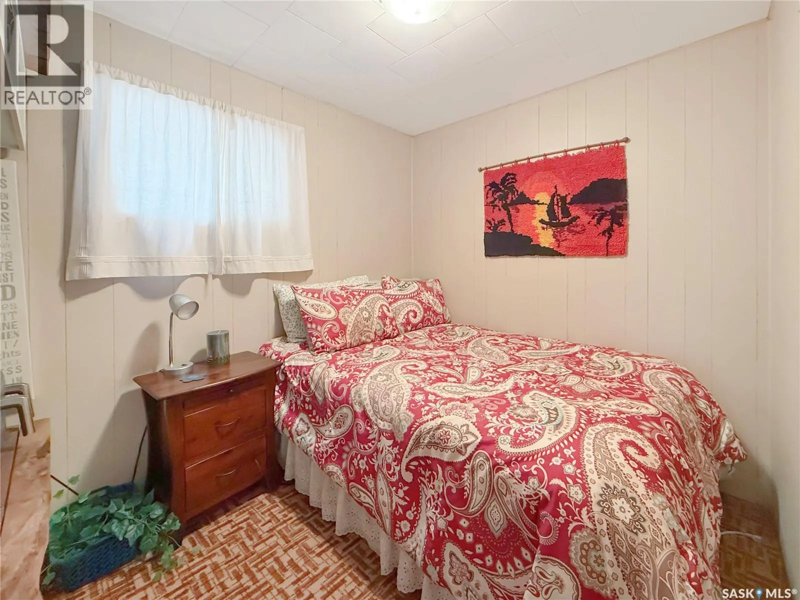 110 Lakeshore DRIVE