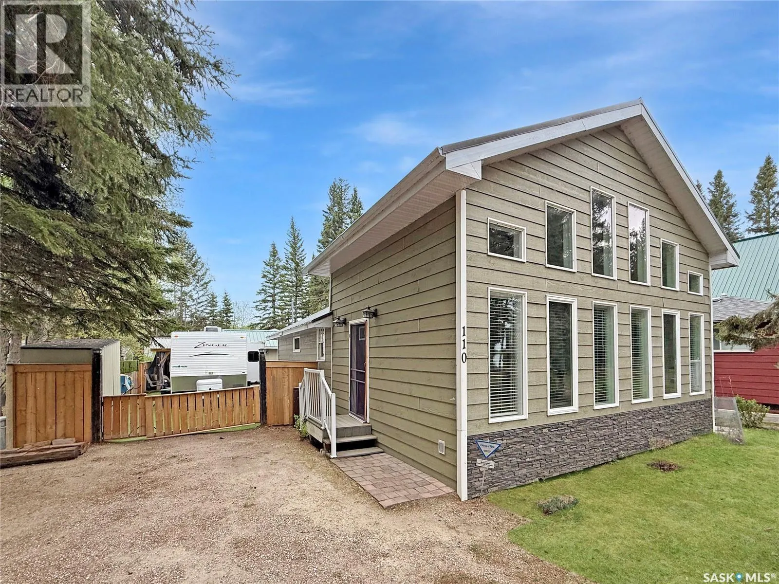 110 Lakeshore DRIVE