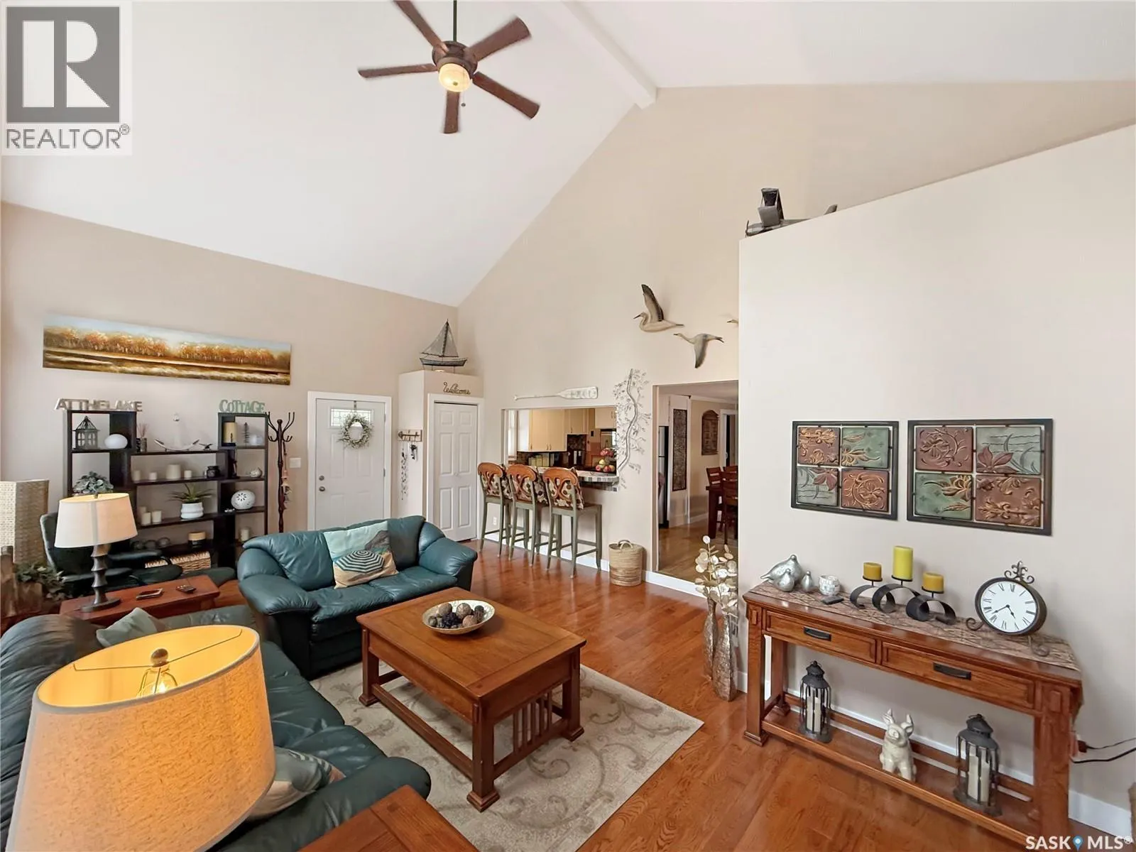 110 Lakeshore DRIVE